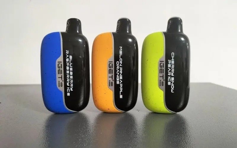 Unboxing the IGET MOON K5000: A Compact Vape with a Big Punch